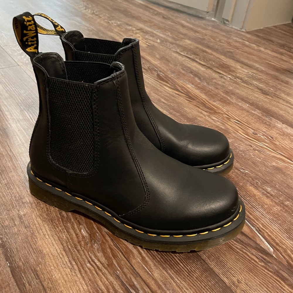 Dr. Martin Chelsea Boots